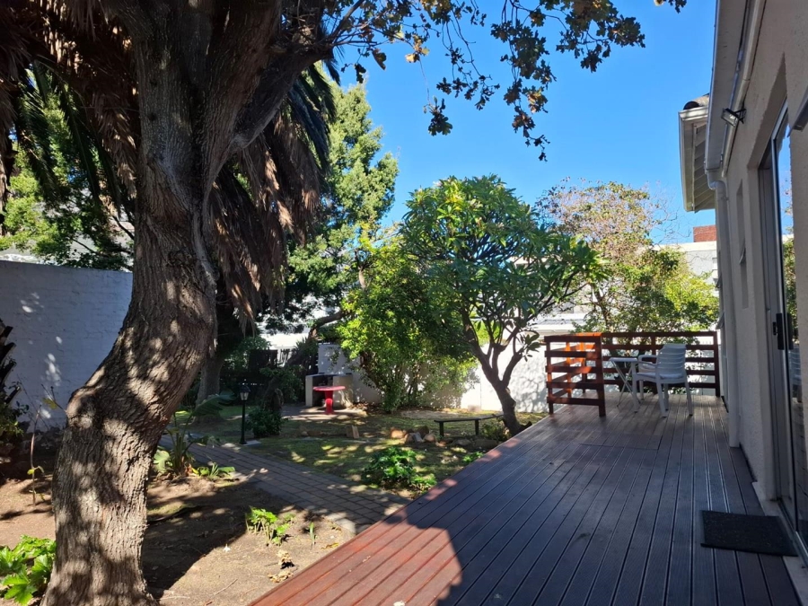To Let 1 Bedroom Property for Rent in Camps Bay Western Cape